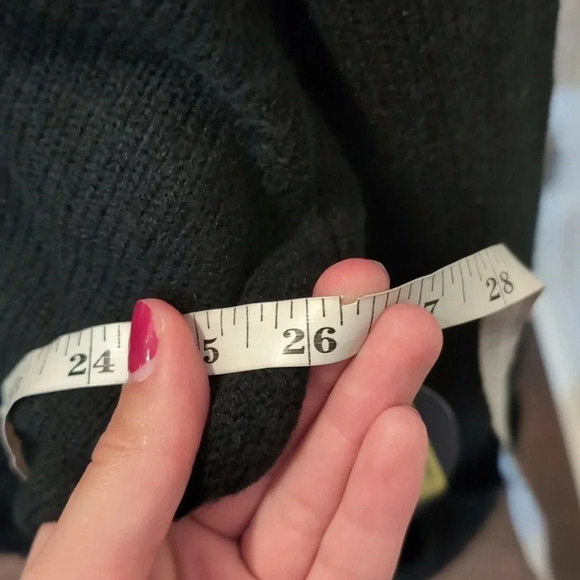 Scoop Chunky Turtle Neck Sweater - Picture 8 of 9